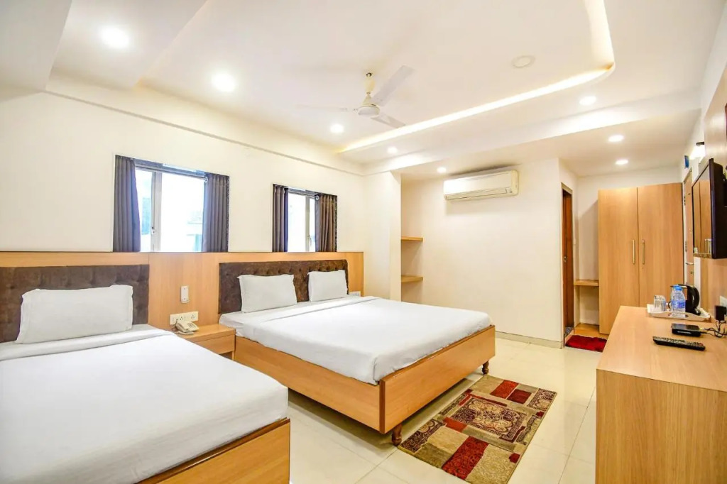 FabHotel Stay Inn International - Nr Sealdah Station