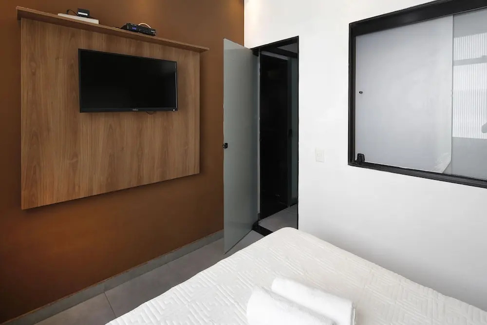 Rio Rentals 021- C047 Studio na quadra da praia com máquina