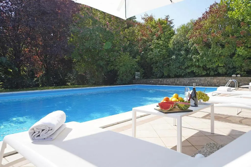 Villa Gelso park and private pool, lake view, ac