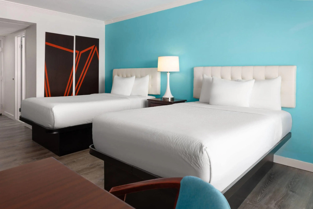 Howard Johnson Plaza by Wyndham Ocean City Oceanfront
