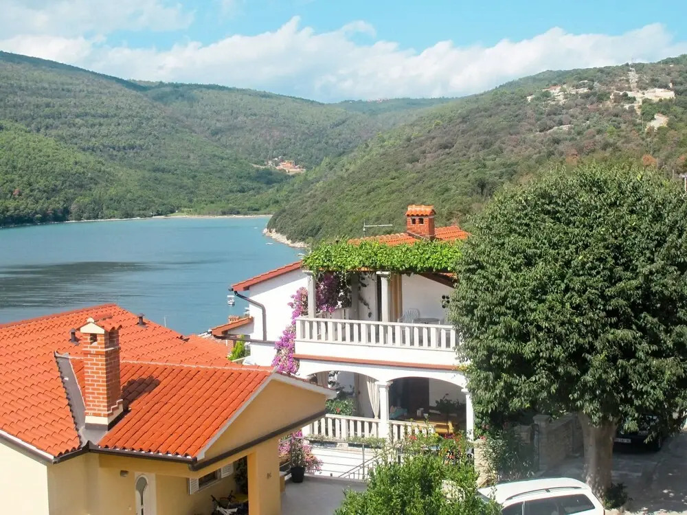 Violetta Duga Luka in Duga Luka