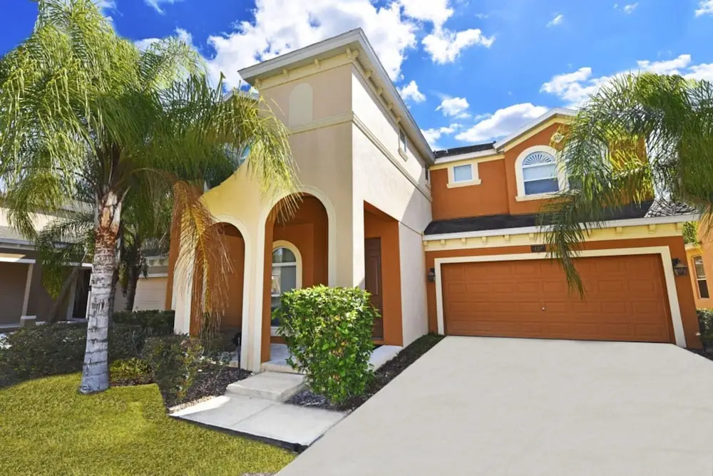 Bella Vida Six-bedroom