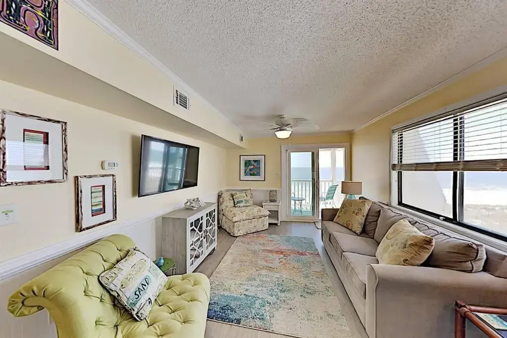 *2br OCEANFRONT RETREAT*KING Ensuite*Pool*NMB Cherry Grove*Pc4