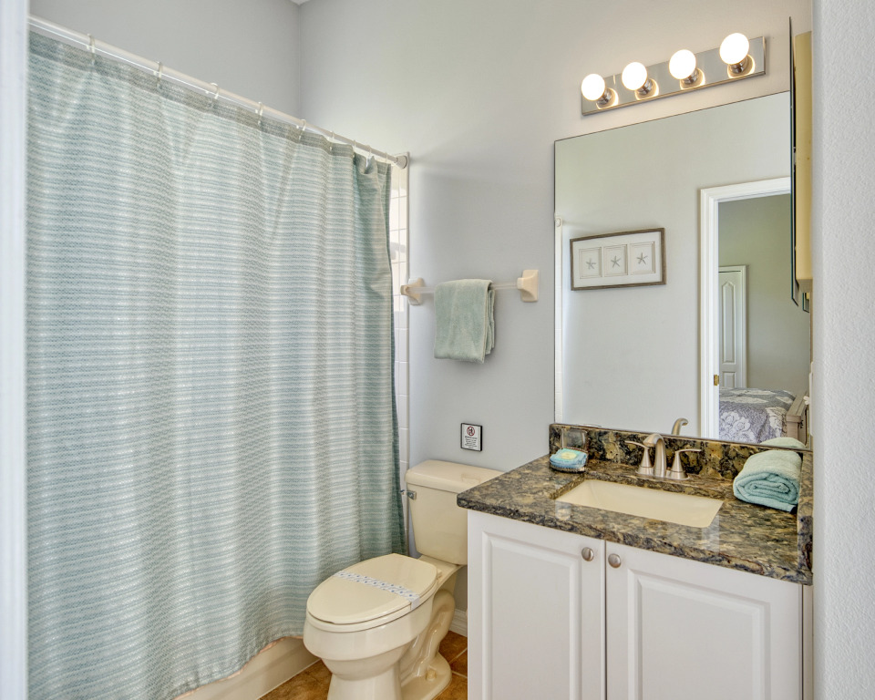 Gorgeous 5 bed with south facing pool, Davenport, US