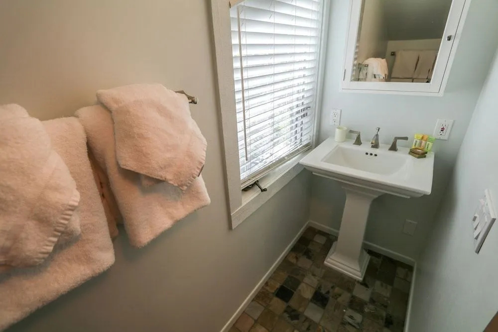 Snowcreek II 202 Remodeled, Light and Bright Condo with Washer Dryer by RedAwning