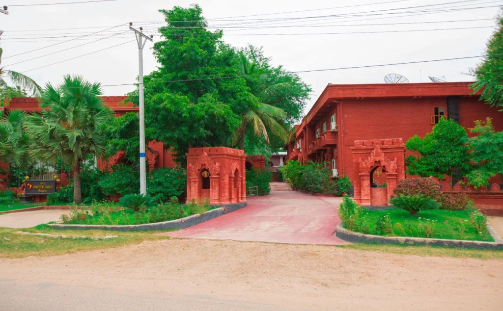Hotel Sincere Smile Bagan