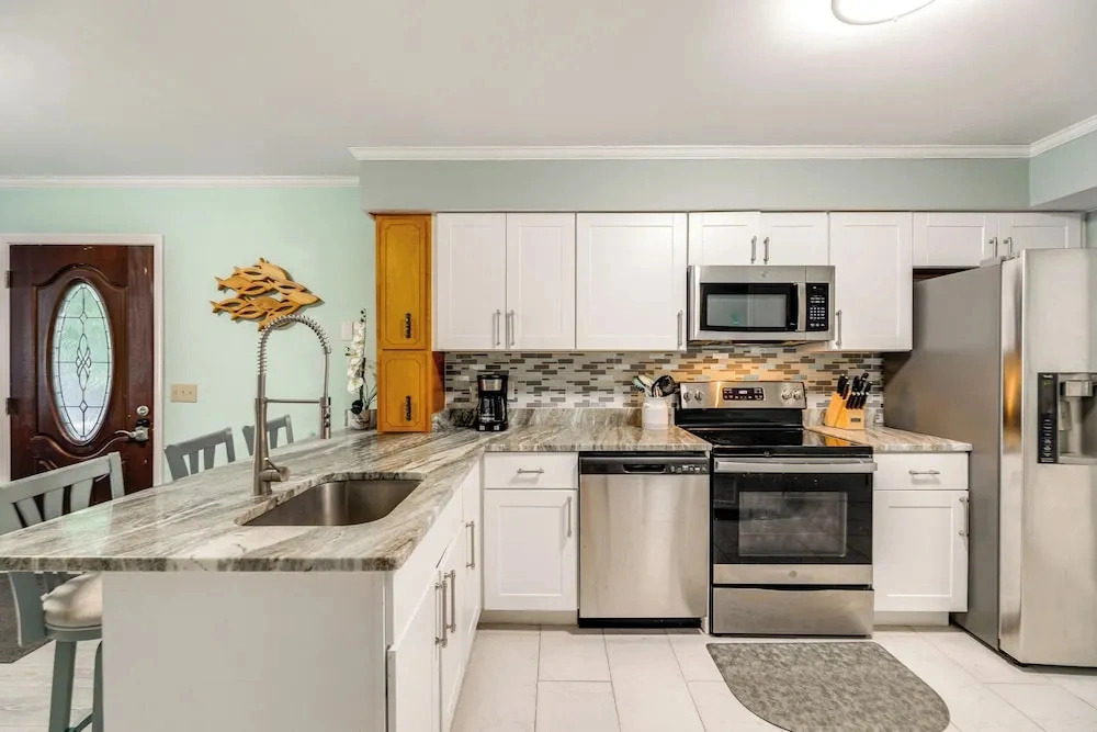 2 Mi to Bethany Beach: Duplex w/ Private Deck