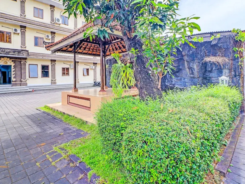 RedDoorz at Hotel Nuansa Indah Denpasar