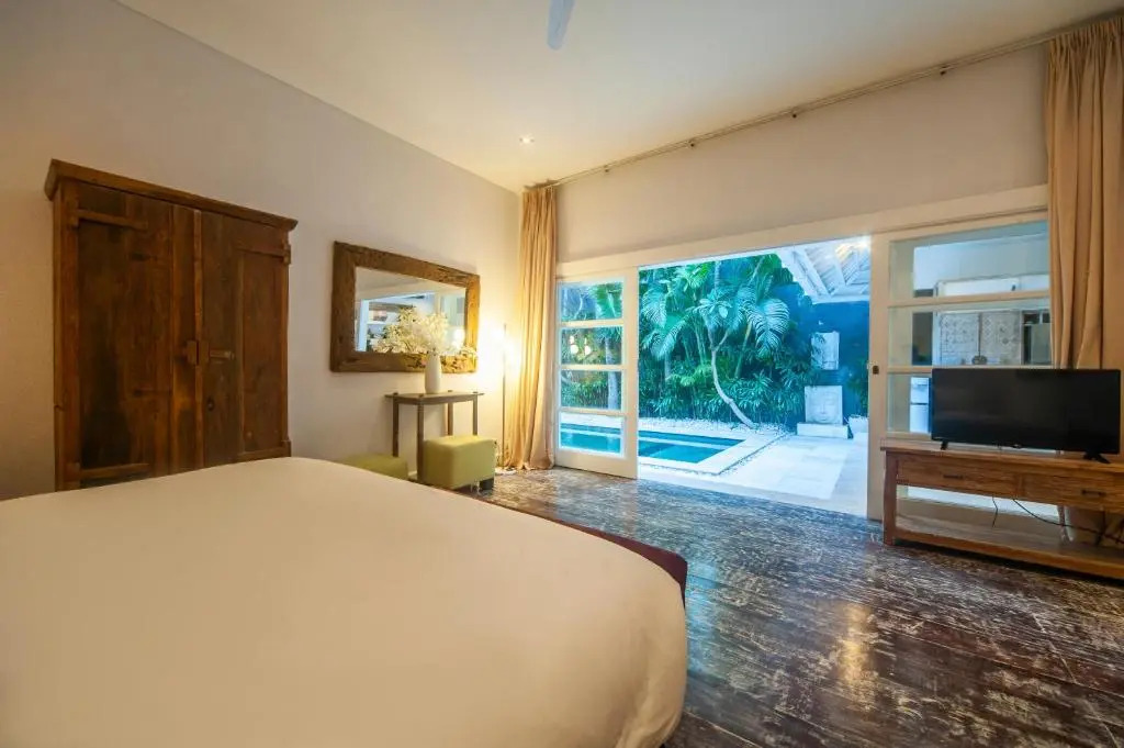 Bathhouse Executive Residence