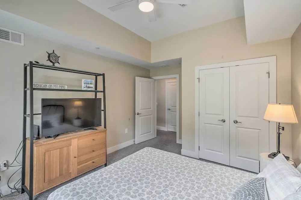 Grand Haven Condo w/ Patio < 1 Mi to Downtown