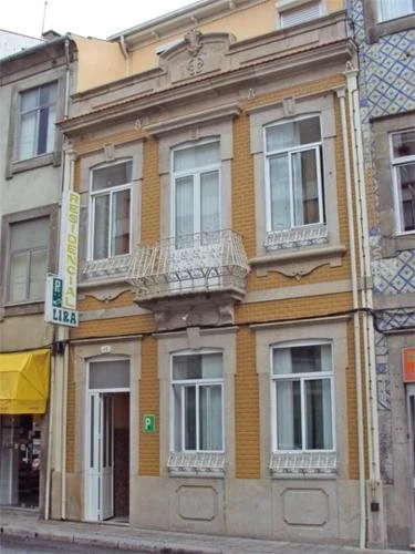 Lira Guest House B&B