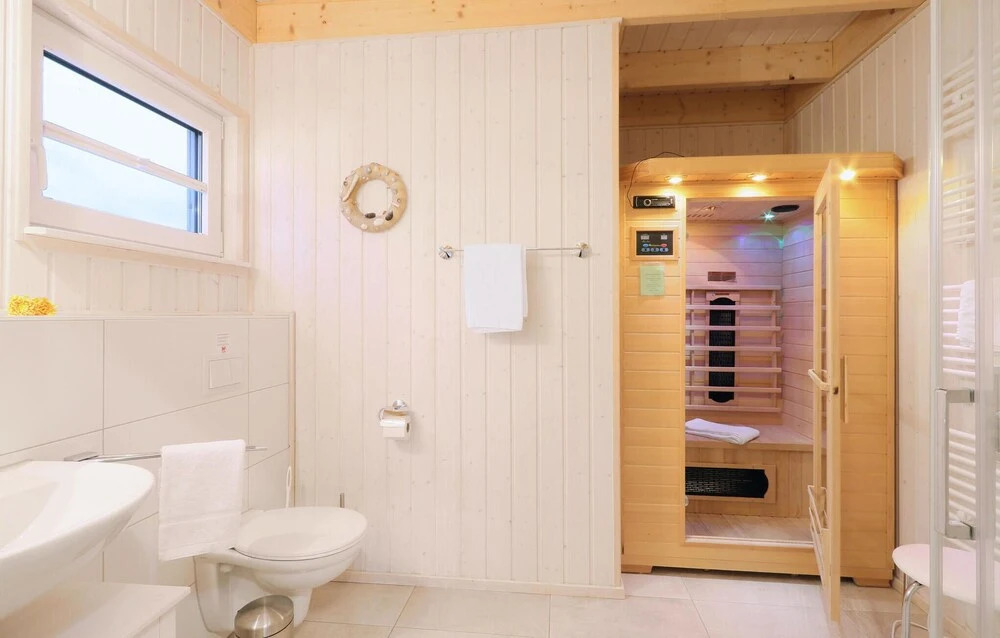 Nice Home In Ostseeresort Olpenitz With Sauna