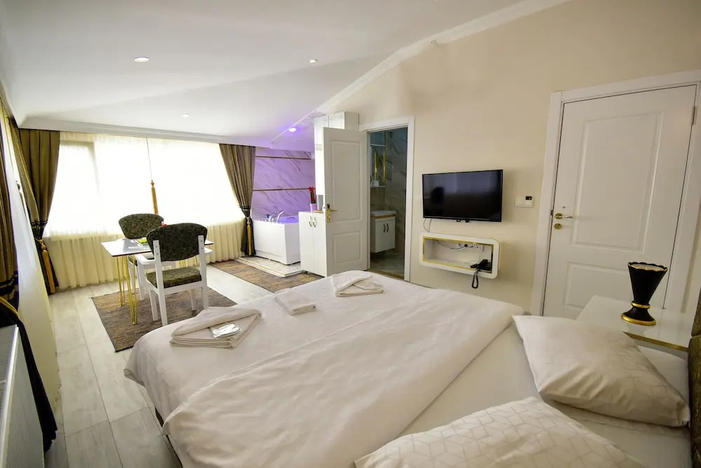 LOCA Suit LİFE AİRPORT HOTEL