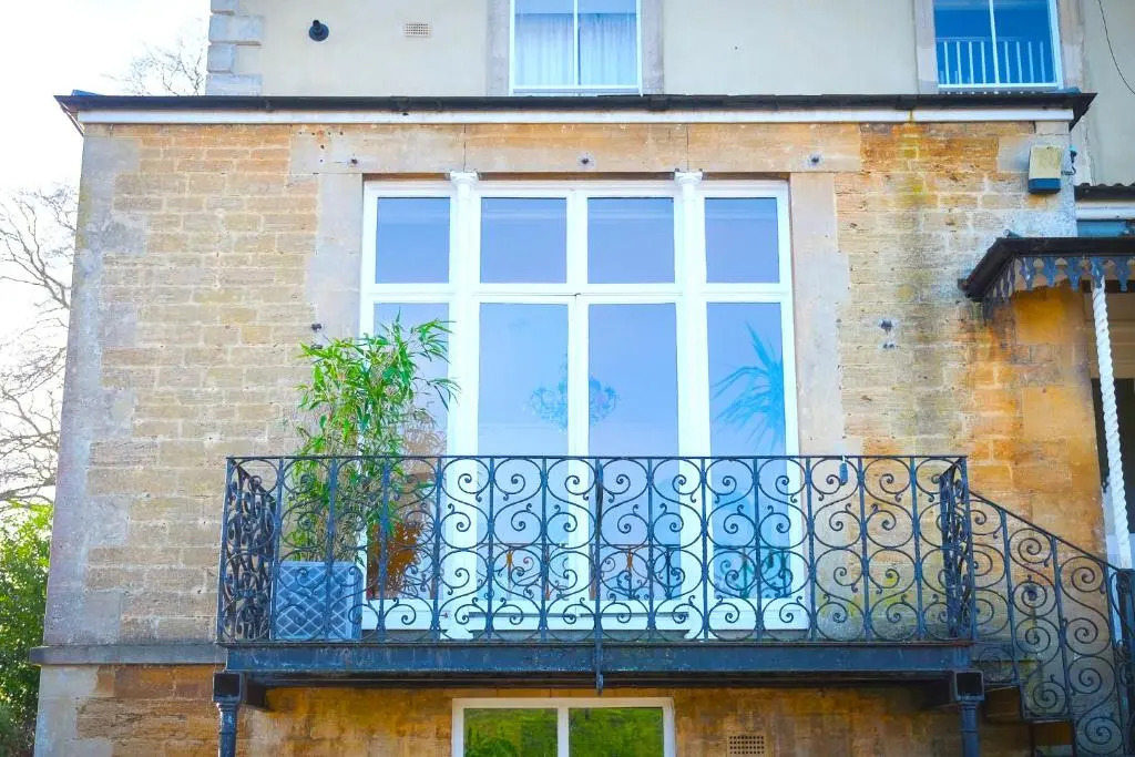 The Georgian Manor Apartment - Central Frome