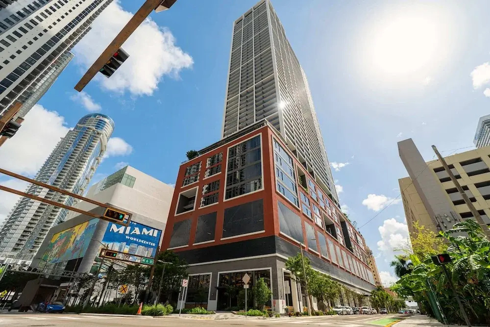 Elegant Studio with Panoramic City Views