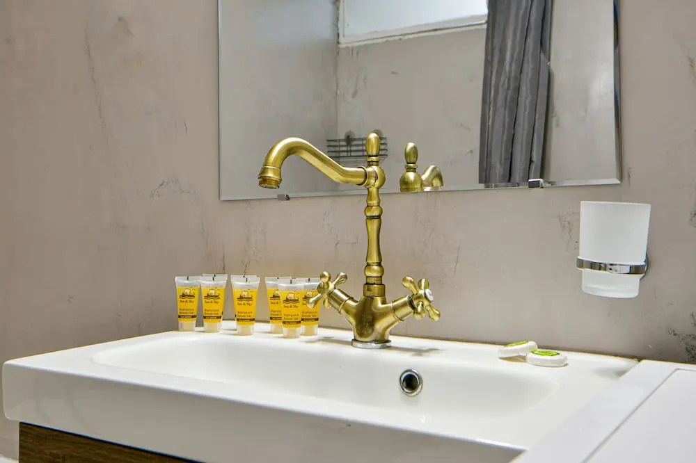 Athenian sunny apartment