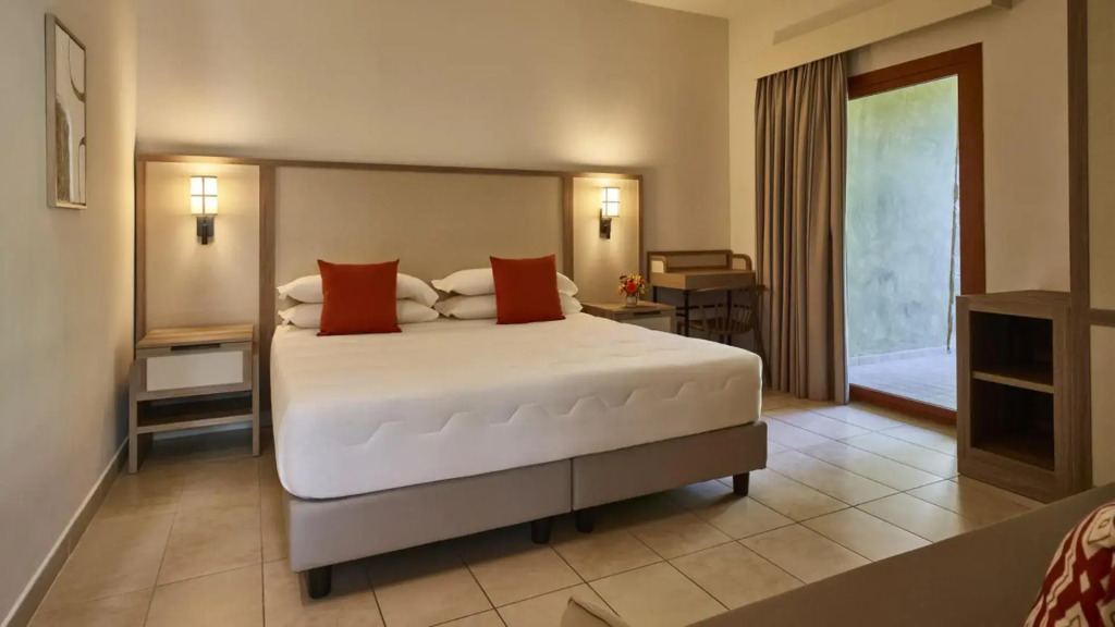 Курортный отель Calaserena Resort