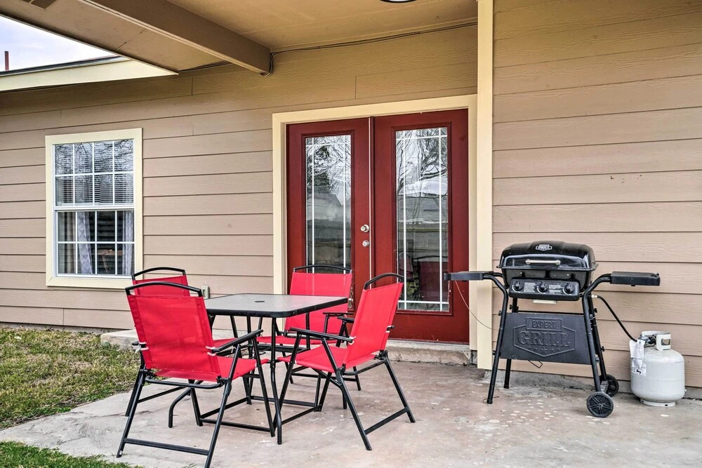 Pet-Friendly San Antonio Home w/ Yard & Patio