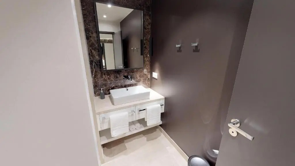 White Pearl Apartment 0.10