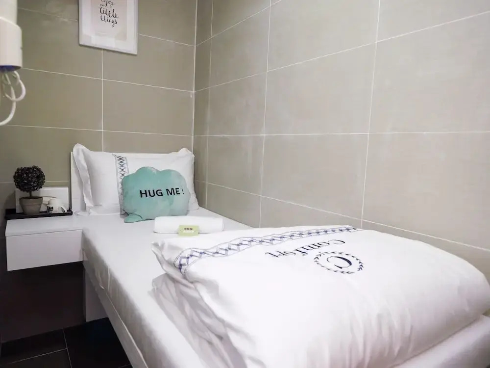 Hostel TST