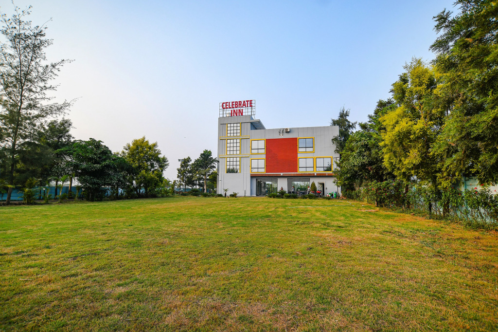 FabHotel Celebrate Inn