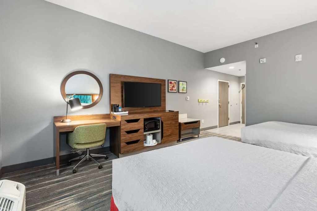 Hampton Inn Madison, OH