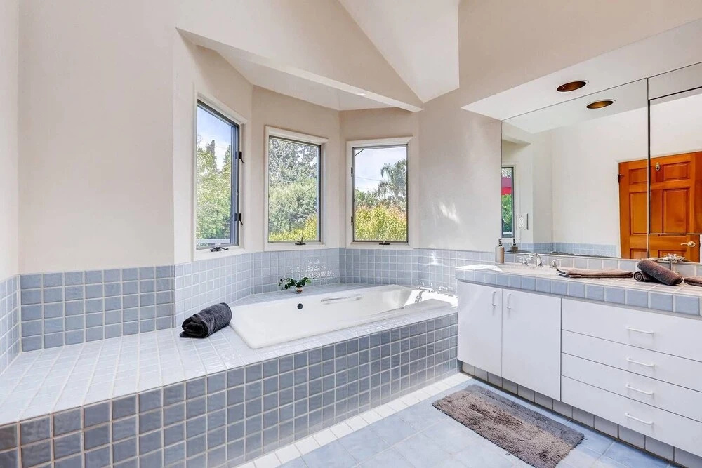 Amazing Quiet & Serene West Hollywood 5 Bedroom House Near Everything! (K1)