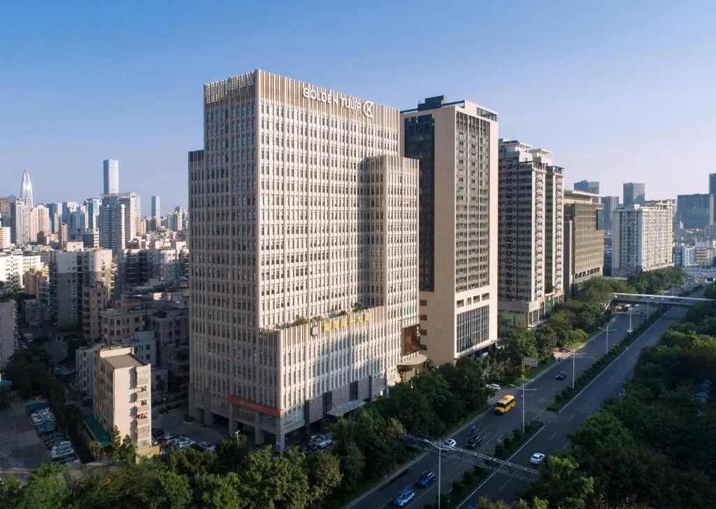 Golden Tulip Hotel