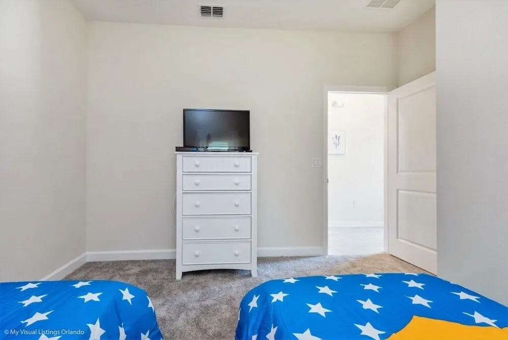 Beautiful 5Bd Pool TH Champions Gate-830pbd