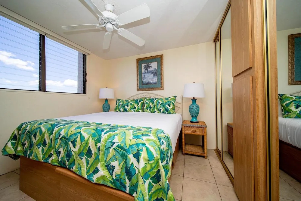 Kihei Akahi D402