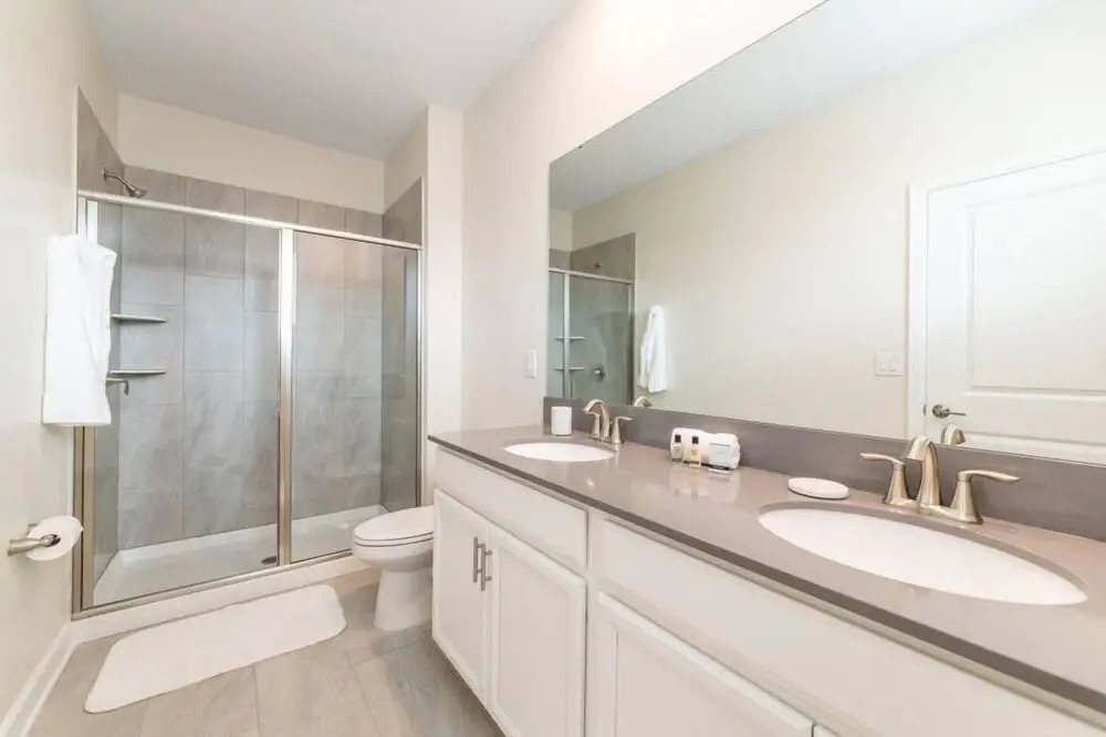 6BR Luxury Home With Private Pool and Hot Tub - Near Disney