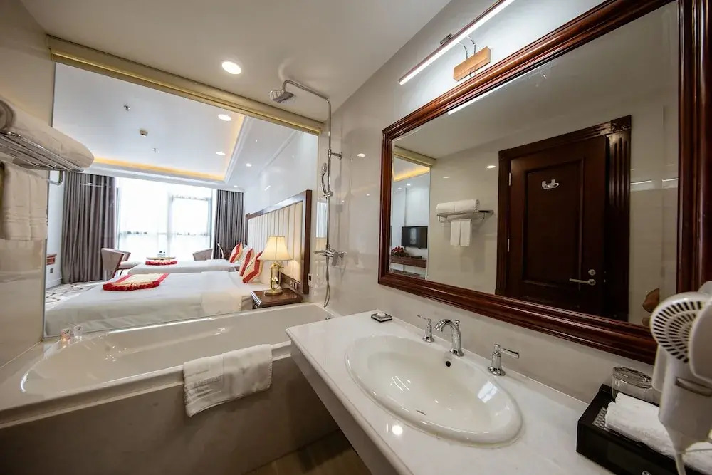 The Shine 2 Hotel & Apartment