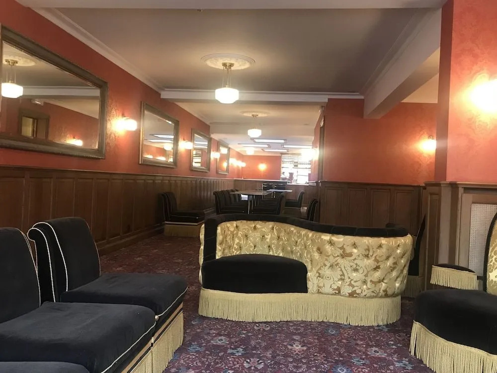 Gatsby Hotel