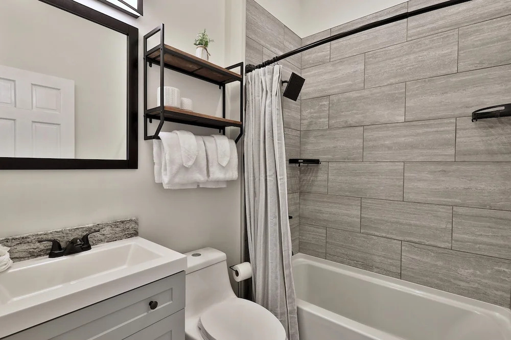 Rutlands Hidden Gem- 2 BR 1BA Renovated Home Close to Everything home