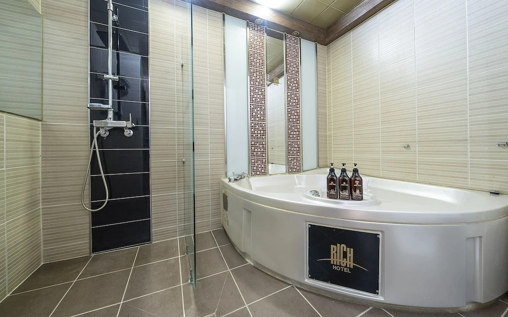 Gasan Rich Hotel