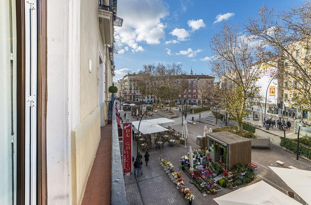 Brand new apartment next to Puerta del Sol