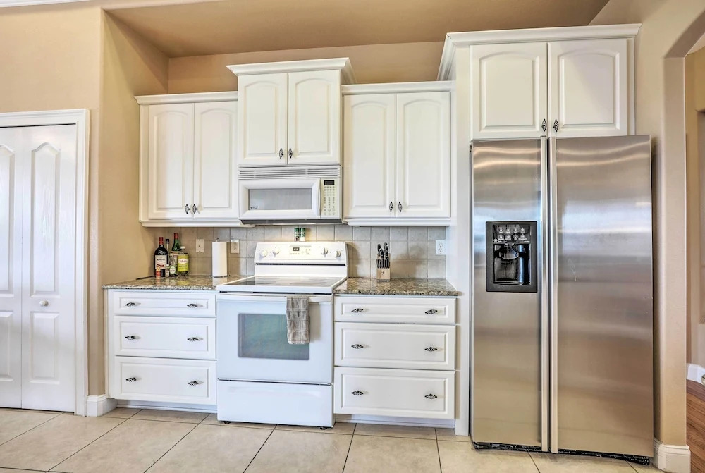 Luxury Palm Coast Home w/ Dock & Game Room!