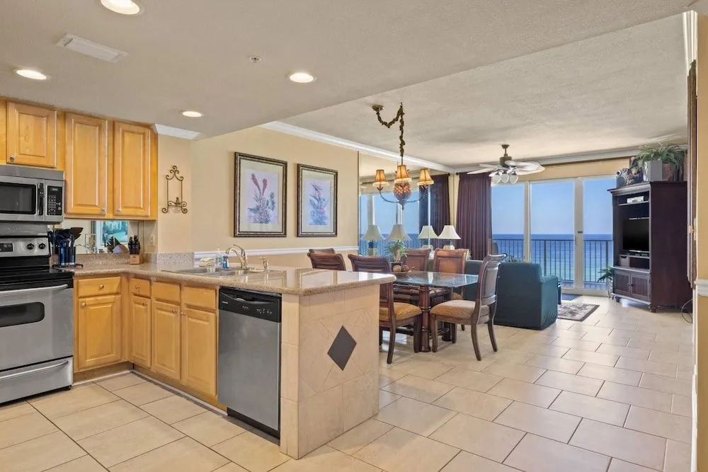 Majestic Beach Towers Resort by Panhandle Getaways