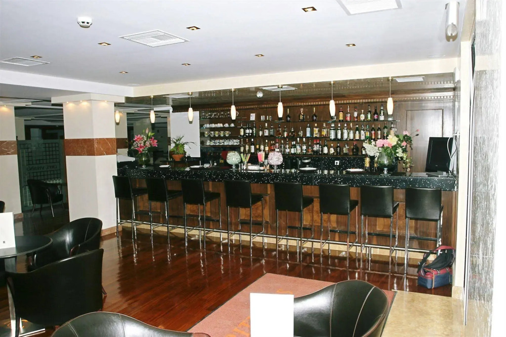 Crithonis Paradise Hotel