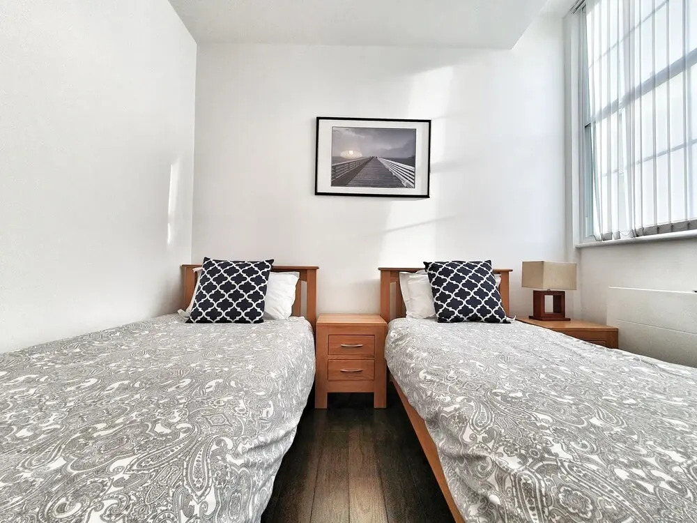 Urbane Spacious Executive Apartment