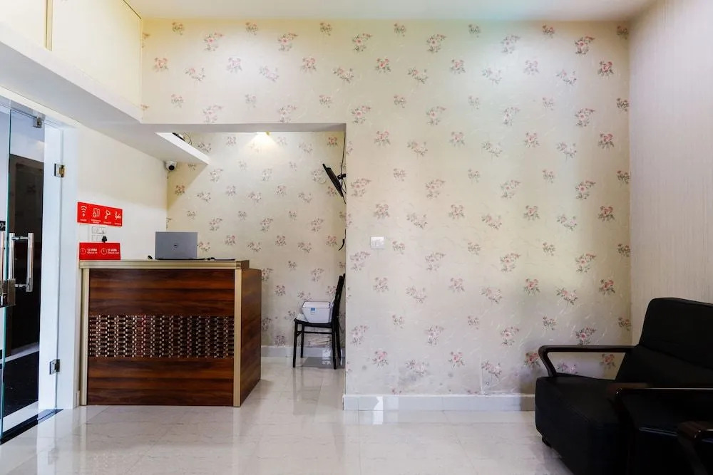 OYO 62647 Hotel Suites 9