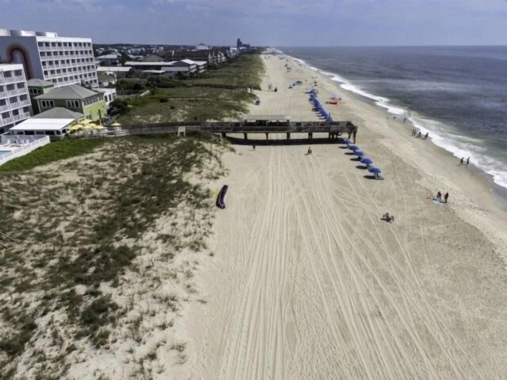 Pura Vida Pure Life - Expansive Views Of The Ocean And Wide Sandy Beach 1 Bedroom Condo by RedAwning