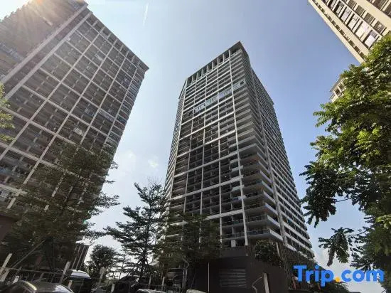 Yiqu International Apartment (Zhongshan Poly International Store)