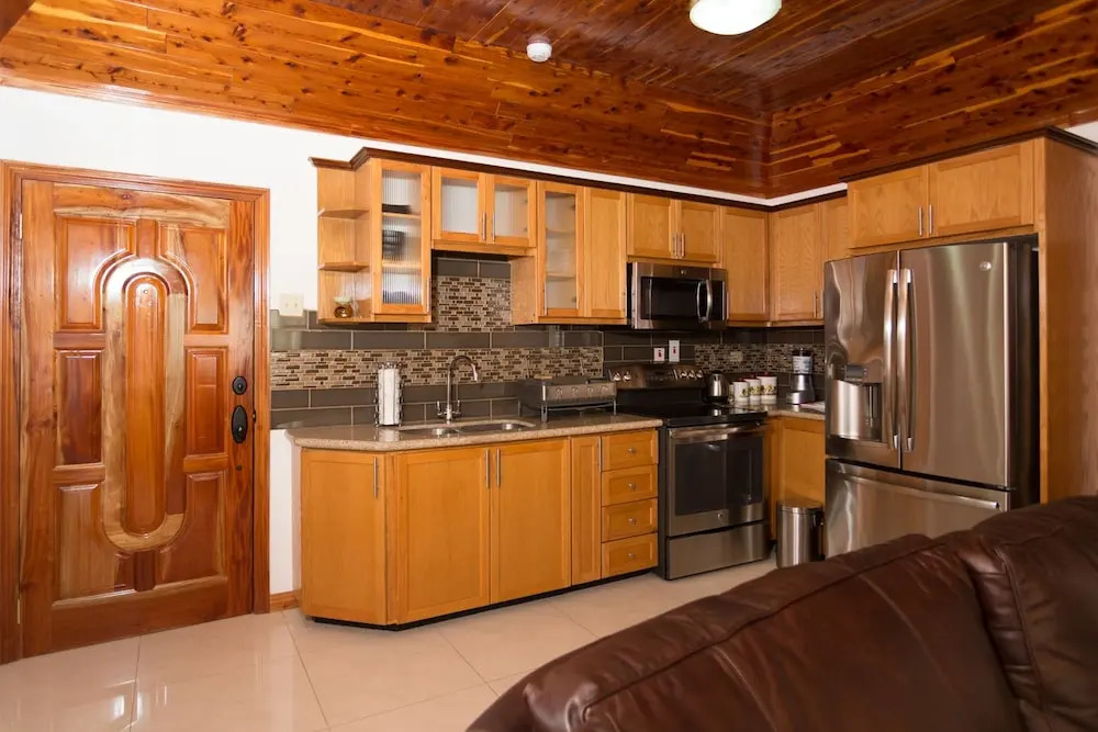 New Kingston Guest Apt at Fairway
