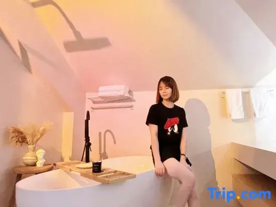 Man·qixi Jiangjing Vacation Apartment (Dongjiang Lake Scenic Area Yanjiang Xi Road)