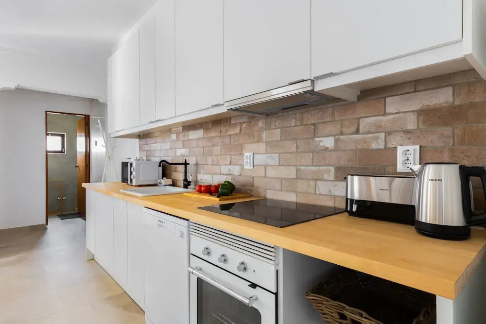 Carvoeira Surf & Family Villa