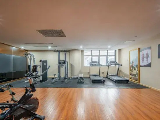 Leking Hotel (Anqing Tianzhushan Airport High speed Railway Station Store)