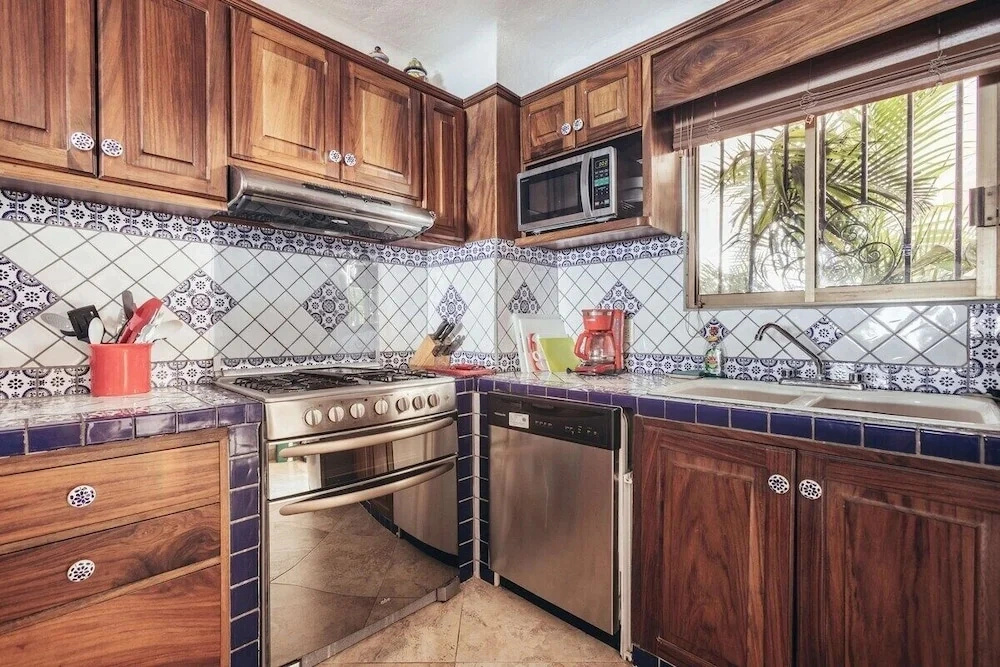 Ocean View 2Br Condo-balcony-beach-pool - 711