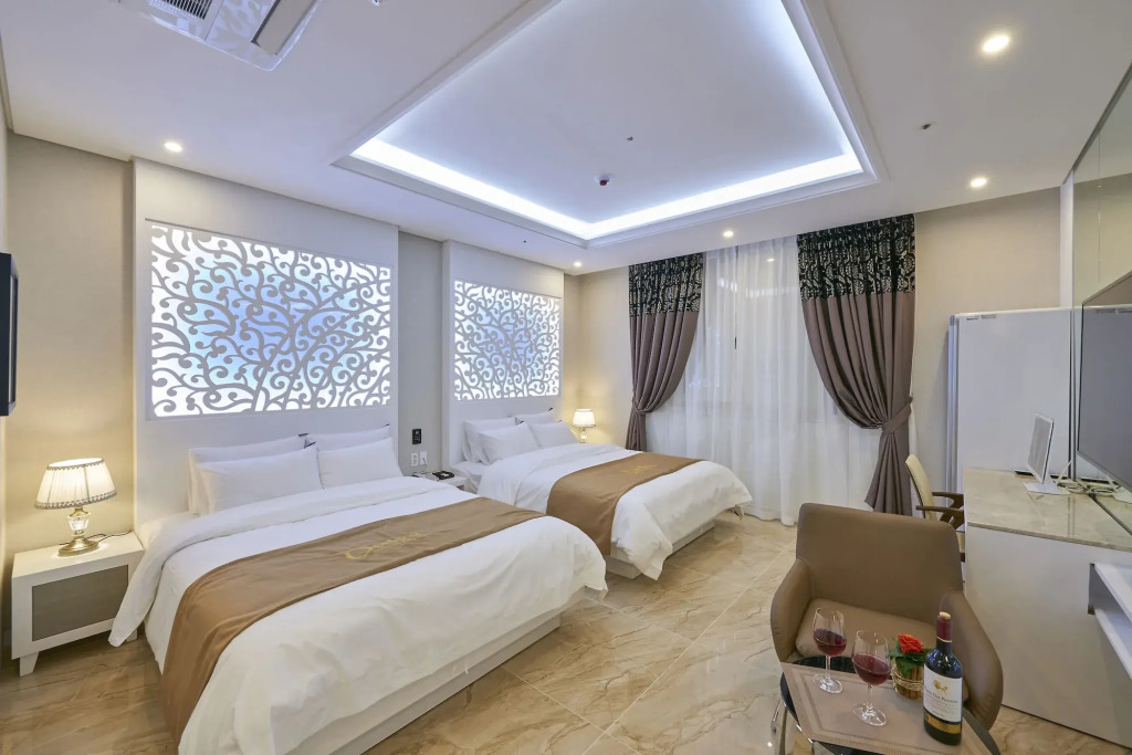 Dubai Hotel