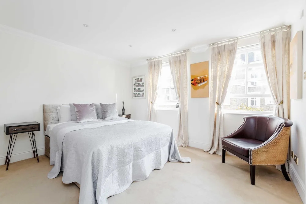 Beautiful House in Heart of Kensington